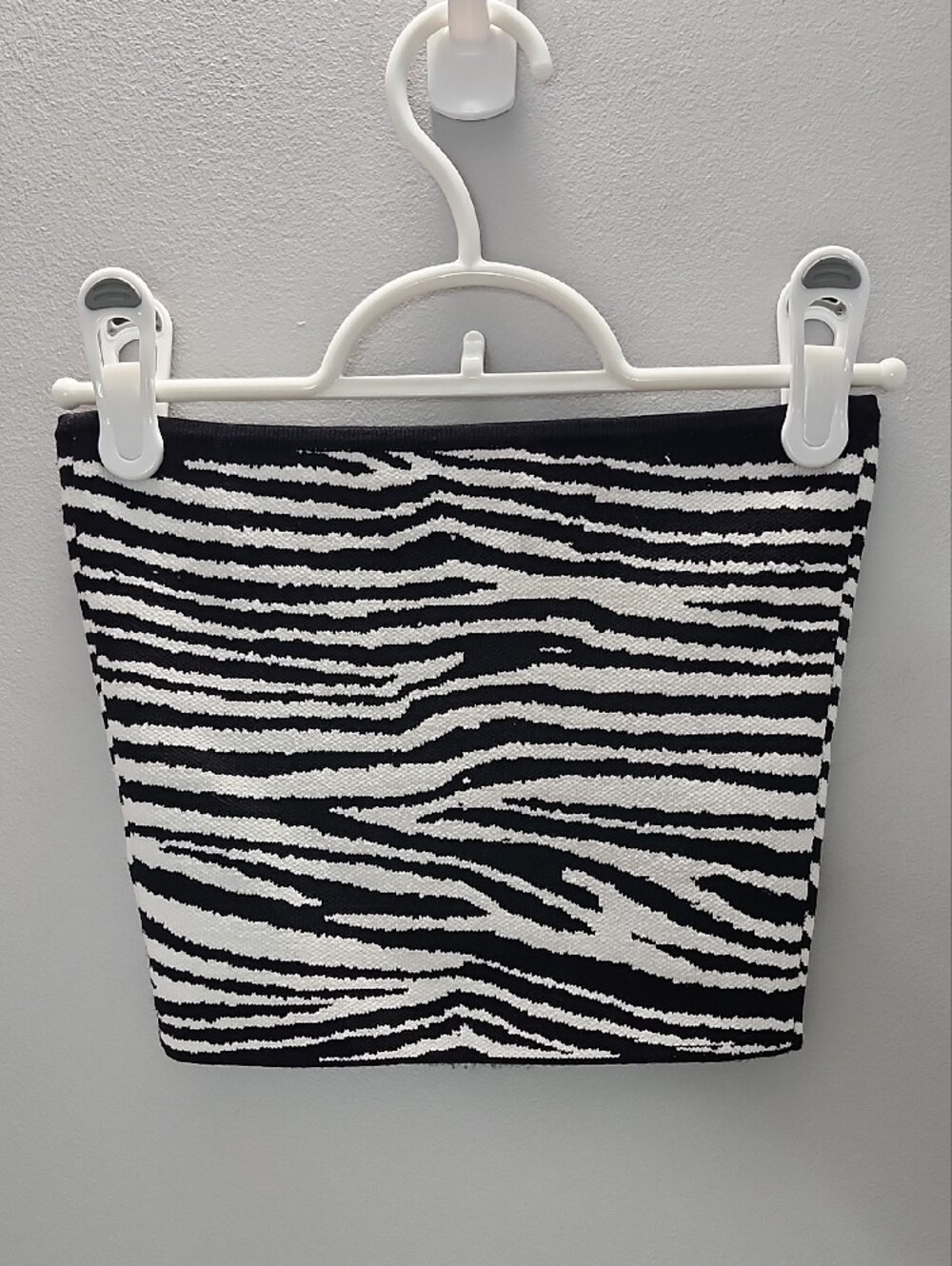 ARITZIA BABATON Zebra knit crop tube top - Picture 4 of 10